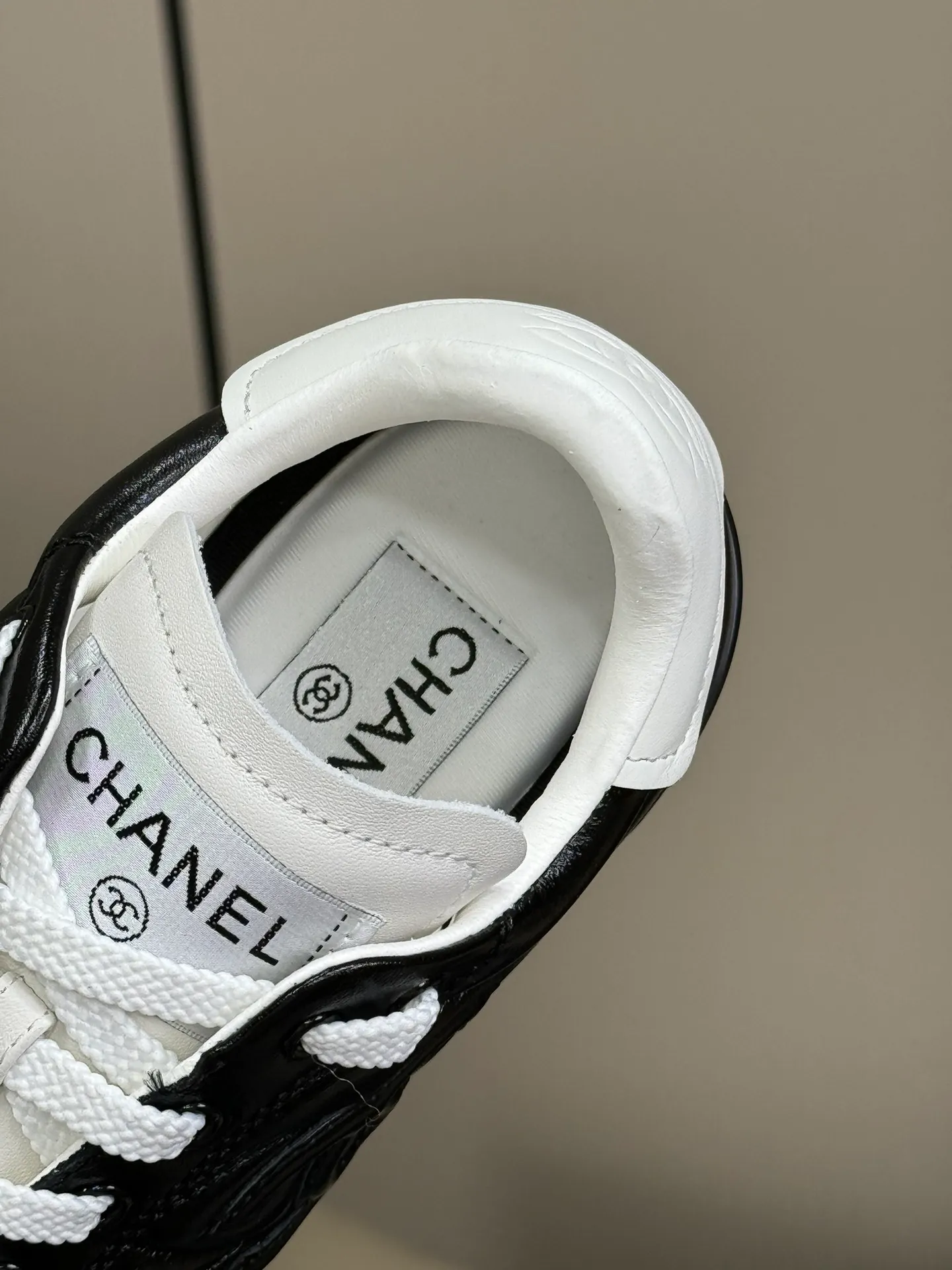 👟👟Ex-factory price 520👟👟 Women's shoes, women's chanel 24b sneakers, new products, 24 autumn and winter sneakers, the third generation of sneakers, lambskin material, classic rhombus elements, extremely easy to wear, full of fashionability💯high-quality goods, size 35-41